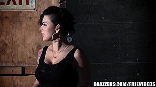 Brazzers - Eva butt screwed in a warehouse