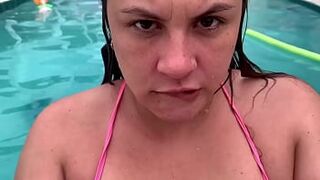 Gorgeous Latina maid La Paisa cleans the pool and sucks cock! Caught by neighbor