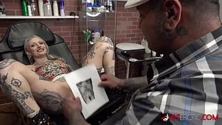 River Dawn Ink sucks penis after her new vagina tattoo