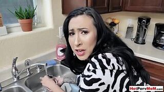 Fucking my chesty mature mama while she doing dishes