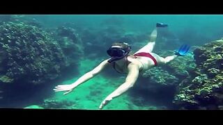 Swimming Underwater Slutty Gals Full HD [HD, 720p]