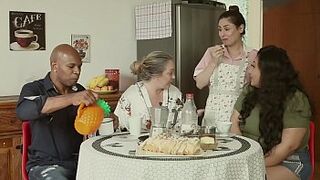 THE GREAT FAMILY OF BITCHING - THE HUSBAND IS CRUNK, THE MATURE TALARICA THE CHILDLIKE, AND THE SERVANT FUCKS EVERYONE | EMME WHITE, ALESSANDRA MAIA, AGATHA LUDOVINO, CAPOEIRA.