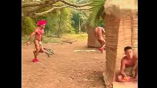Brasileirinho lost in the forest will give a sucking dick to a homosexual indian