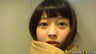Beauty japanese eighteen years old pees