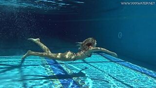 Mary Kalisy Russian Pornstar swims stripped in the pool