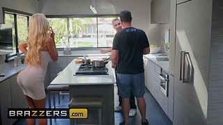 Real Woman Stories - (Courtney Taylor, Keiran Lee) - Courtney Lends A Helping Hand - Brazzers