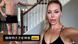 Beauty Queen Hot (Nicole Aniston) Is Working Out And Gets Humped - Brazzers