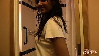 Indian Eighteen Years Old Divya Shaking Babe Bum In Shower